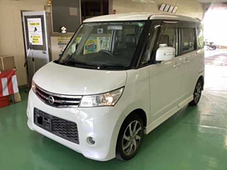 NISSAN ROOX 2013