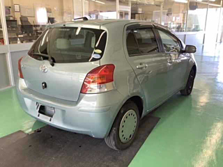 TOYOTA VITZ 2009