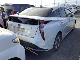 TOYOTA PRIUS 2016