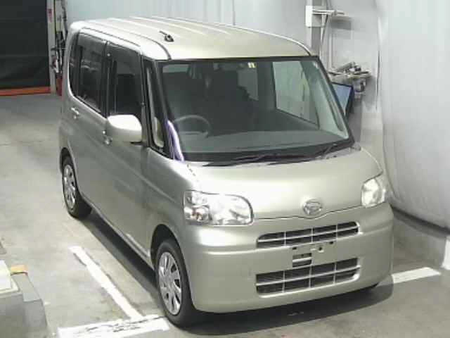 DAIHATSU TANTO 2012