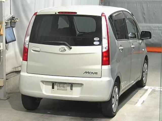 DAIHATSU MOVE 2010