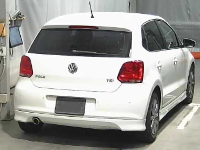 VOLKSWAGEN POLO 2010