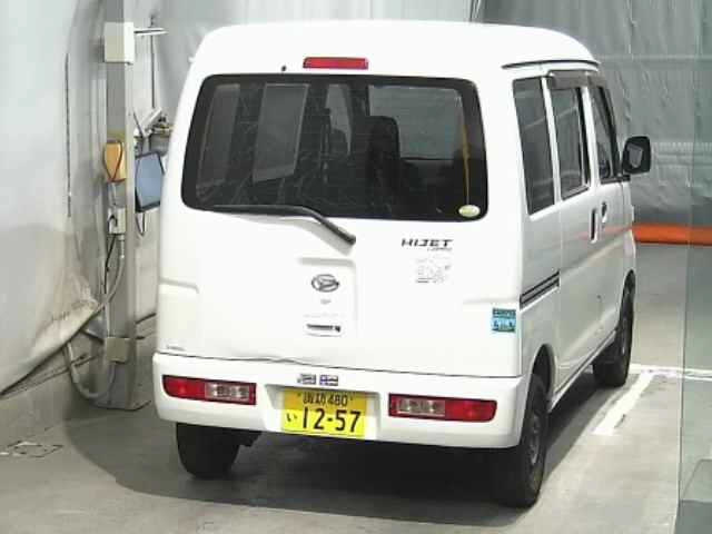 DAIHATSU HIJET VAN 2011
