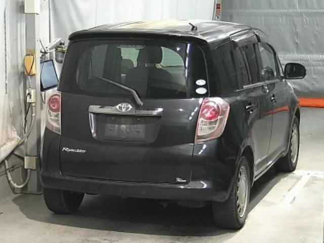 TOYOTA RACTIS 2010