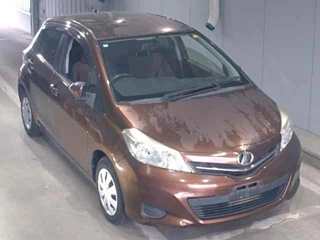 TOYOTA VITZ 2014