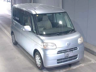 DAIHATSU TANTO 2008