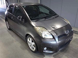 TOYOTA VITZ 2009