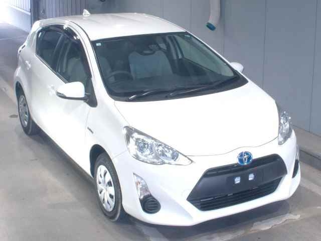 TOYOTA AQUA 2016