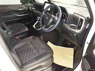 TOYOTA VOXY 2024