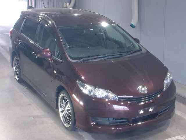 TOYOTA WISH 2010
