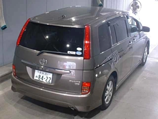 TOYOTA ISIS 2010
