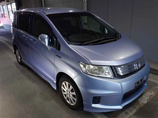 HONDA FREED 2013