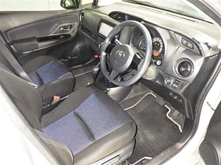 TOYOTA VITZ 2016