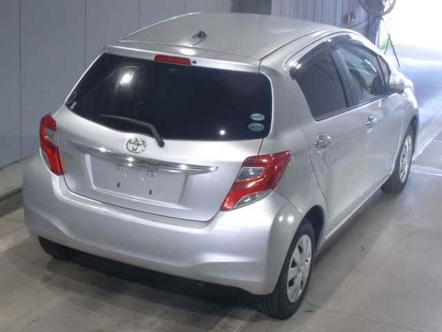 TOYOTA VITZ 2016