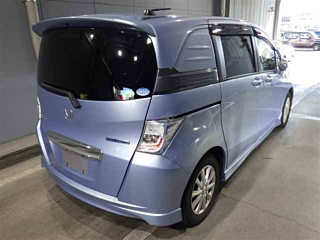 HONDA FREED 2013