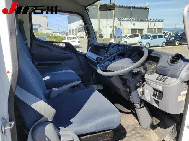 MITSUBISHI CANTER 2015