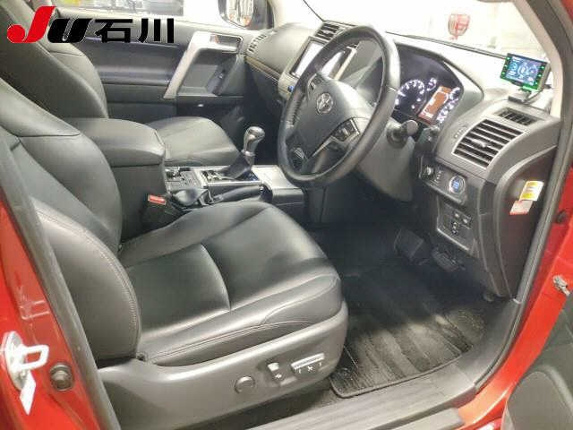 TOYOTA LAND CRUISER PRADO 2019