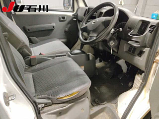 NISSAN CLIPPER VAN 2013