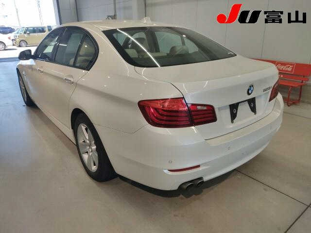 BMW 5 SERIES 2016