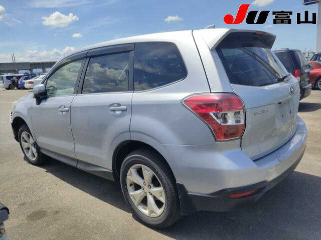 SUBARU FORESTER 2015