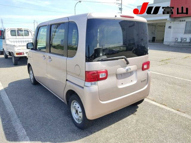 DAIHATSU TANTO 2010