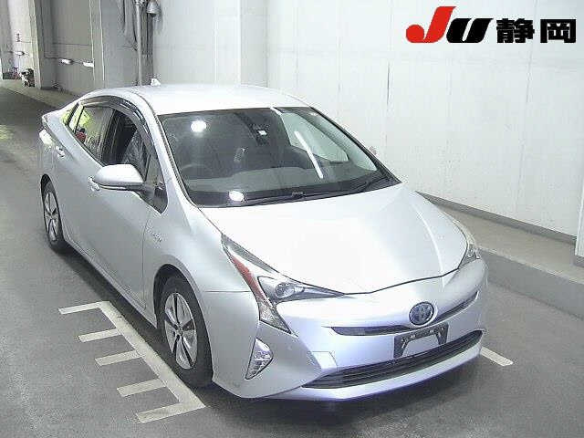 TOYOTA PRIUS 2016
