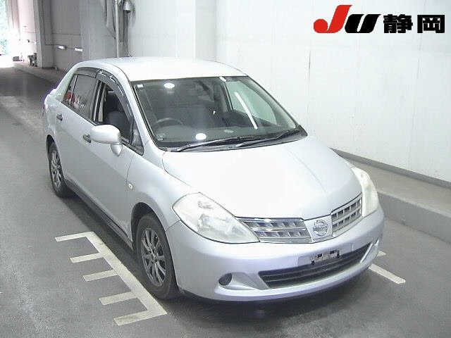 NISSAN TIIDA LATIO 2010