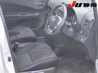 TOYOTA RACTIS 2011