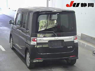 DAIHATSU TANTO 2008