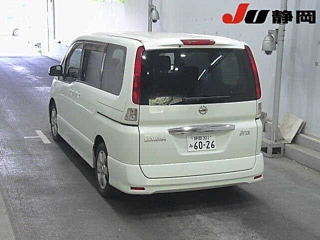 NISSAN SERENA 2010