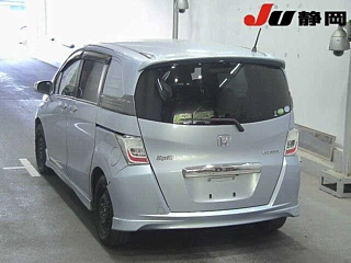 HONDA FREED 2013