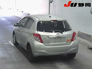TOYOTA VITZ 2012