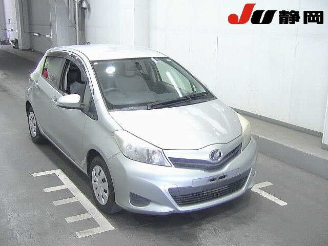TOYOTA VITZ 2012