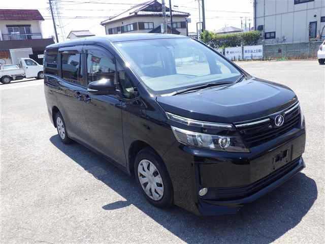 TOYOTA VOXY 2016