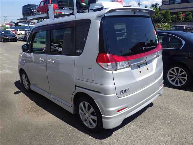 MITSUBISHI DELICA D2 2013