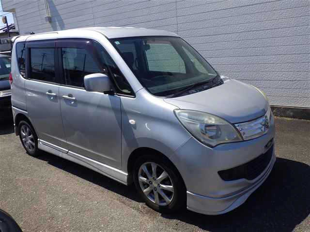 MITSUBISHI DELICA D2 2013