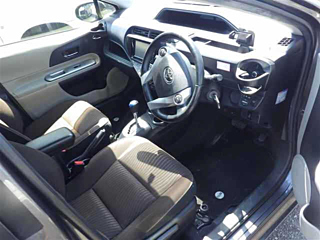 TOYOTA AQUA 2012