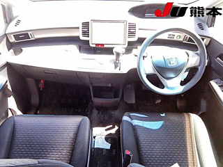 HONDA FREED 2012