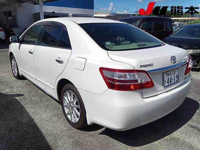 TOYOTA PREMIO 2010