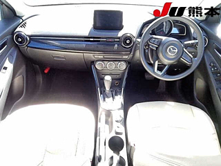 MAZDA DEMIO 2016