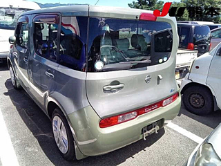 NISSAN CUBE 2010