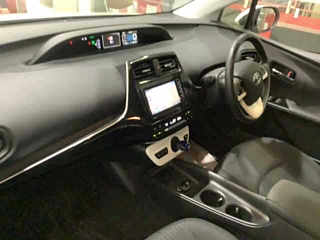 TOYOTA PRIUS 2016