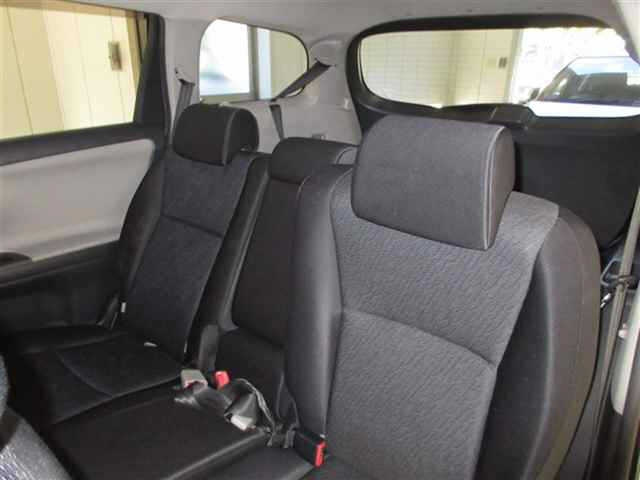 TOYOTA WISH 2011