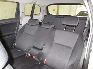 TOYOTA WISH 2013