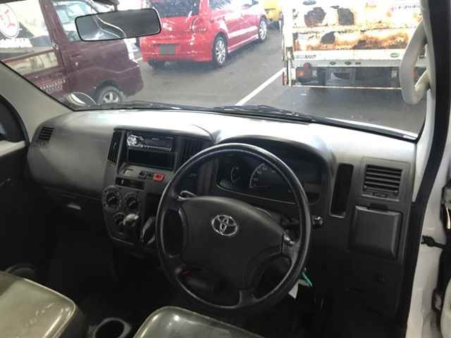 TOYOTA LITE ACE VAN 2013