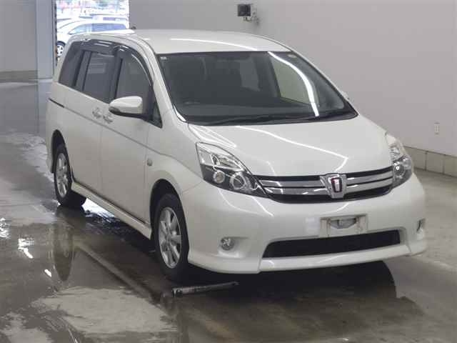 TOYOTA ISIS 2016