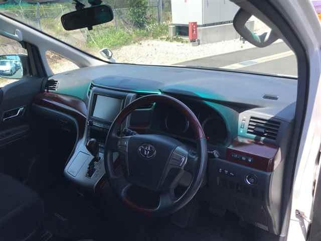 TOYOTA VELLFIRE 2008