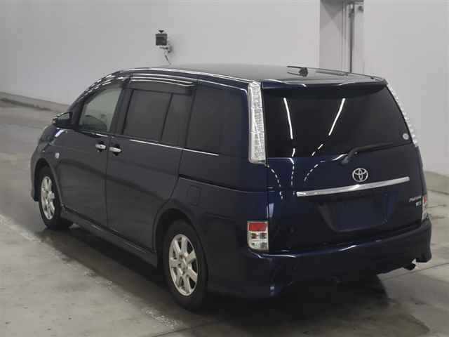 TOYOTA ISIS 2014