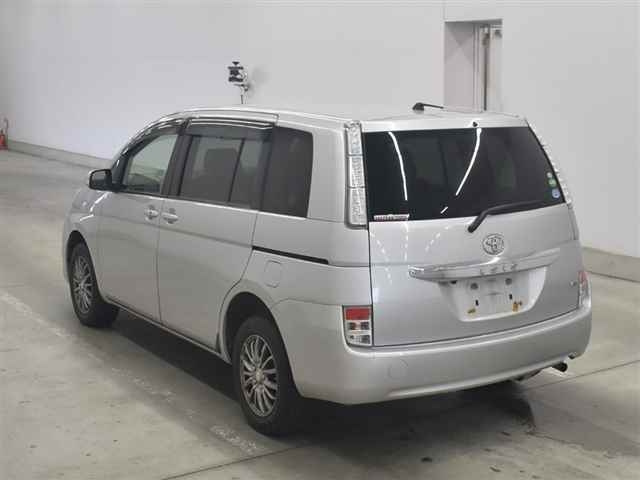 TOYOTA ISIS 2013