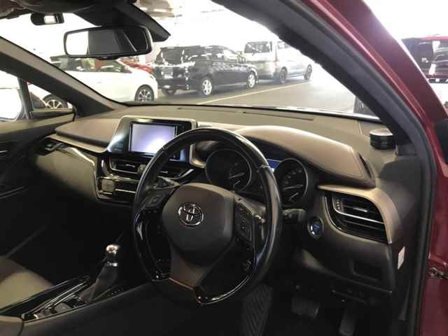 TOYOTA C-HR 2018